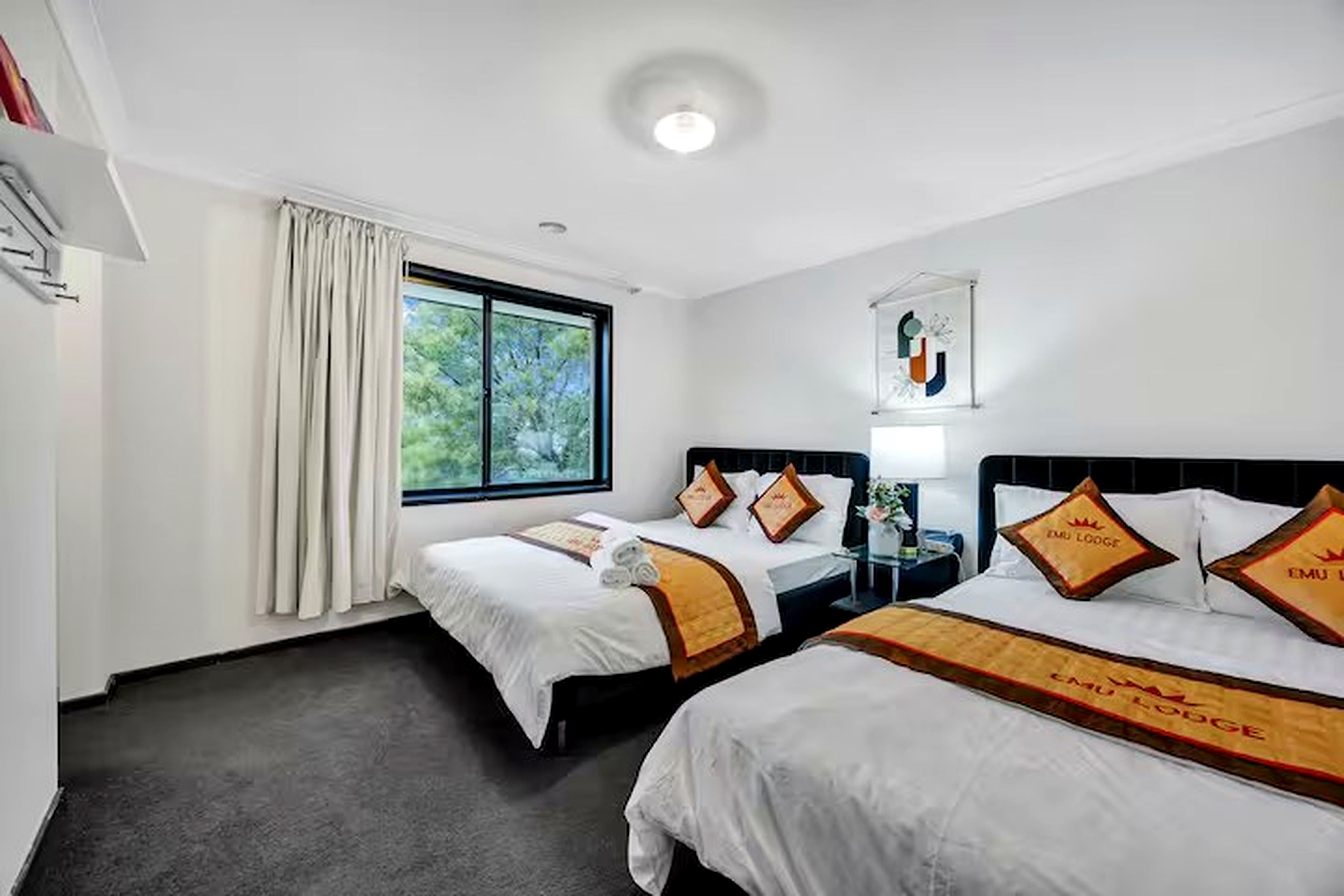 Belleview main house double bedroom